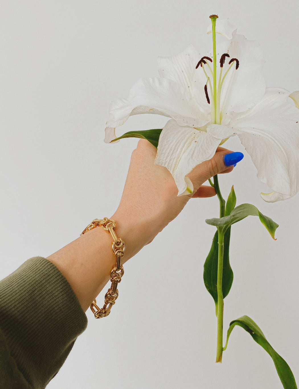 Rachel Mulherin Drew bracelet with thick gold chain