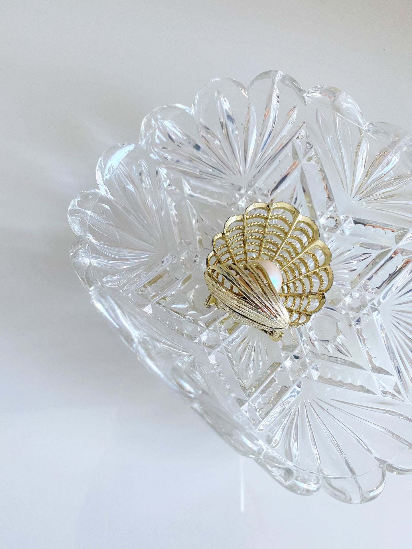 Vintage Glass Clam Catchall