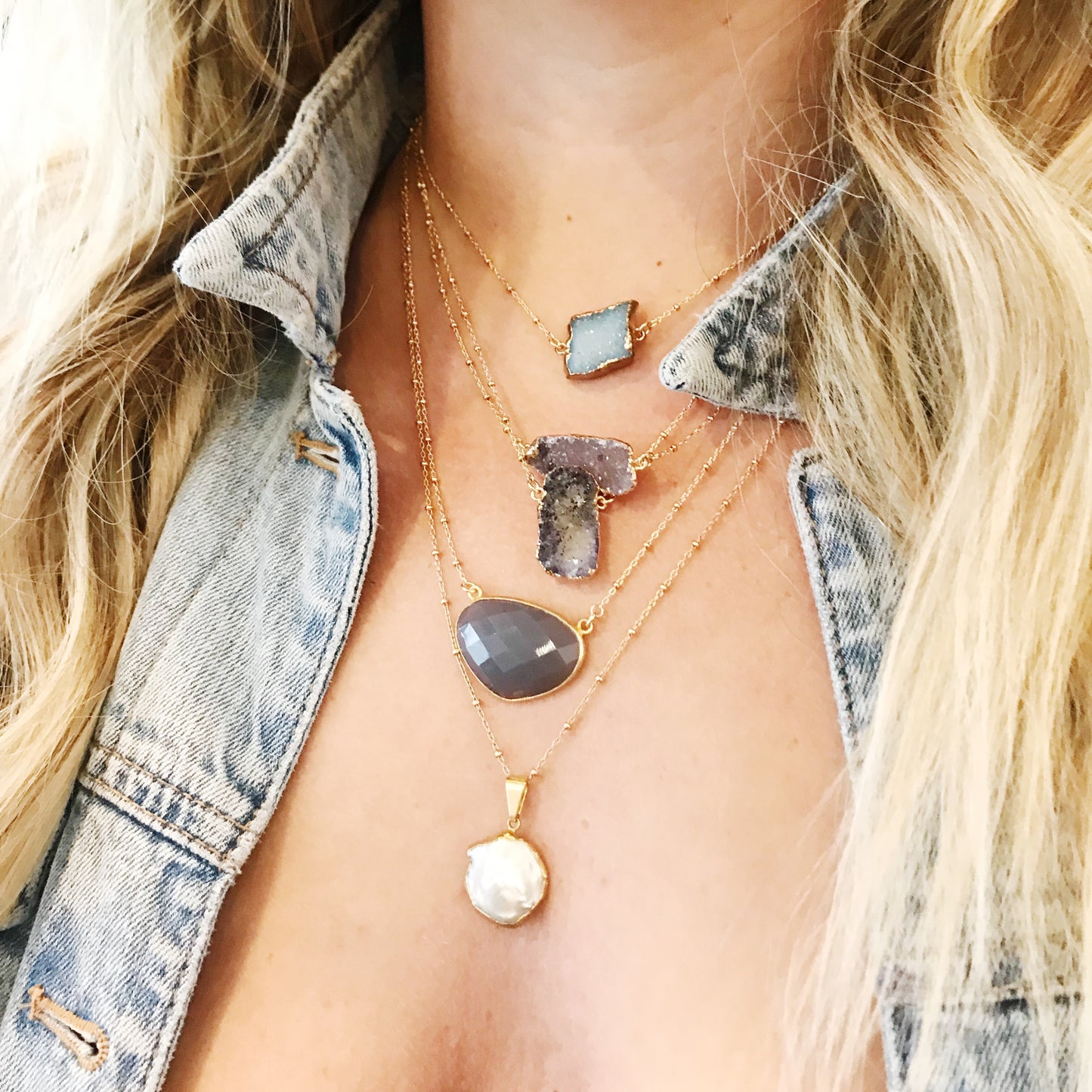Mother of Pearl pendant necklace