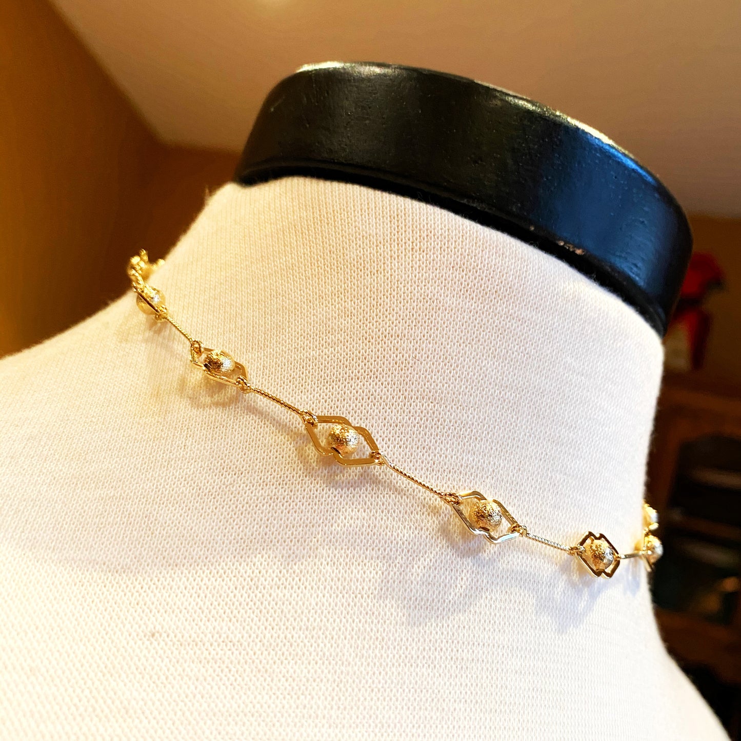 Goldie Lariat Necklace